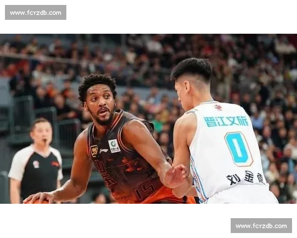 山东男篮外援团灭！邱彪掀青春风暴，6 新人竞逐 14 名额